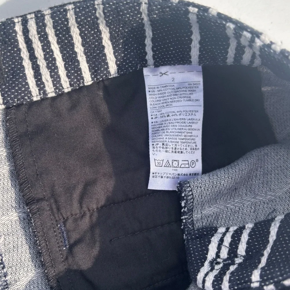 Banana Republic Shorts Womens 2 Navy Blue‎ Striped Sailor Button Detail